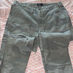 Abercrombie & Fitch low rise slim boyfriend pants